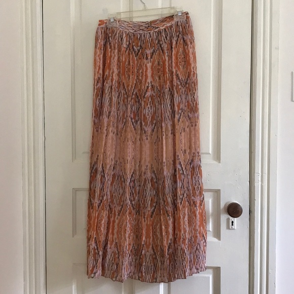 Sparkle & Fade Dresses & Skirts - Patterned pleated maxi skirt- size 6